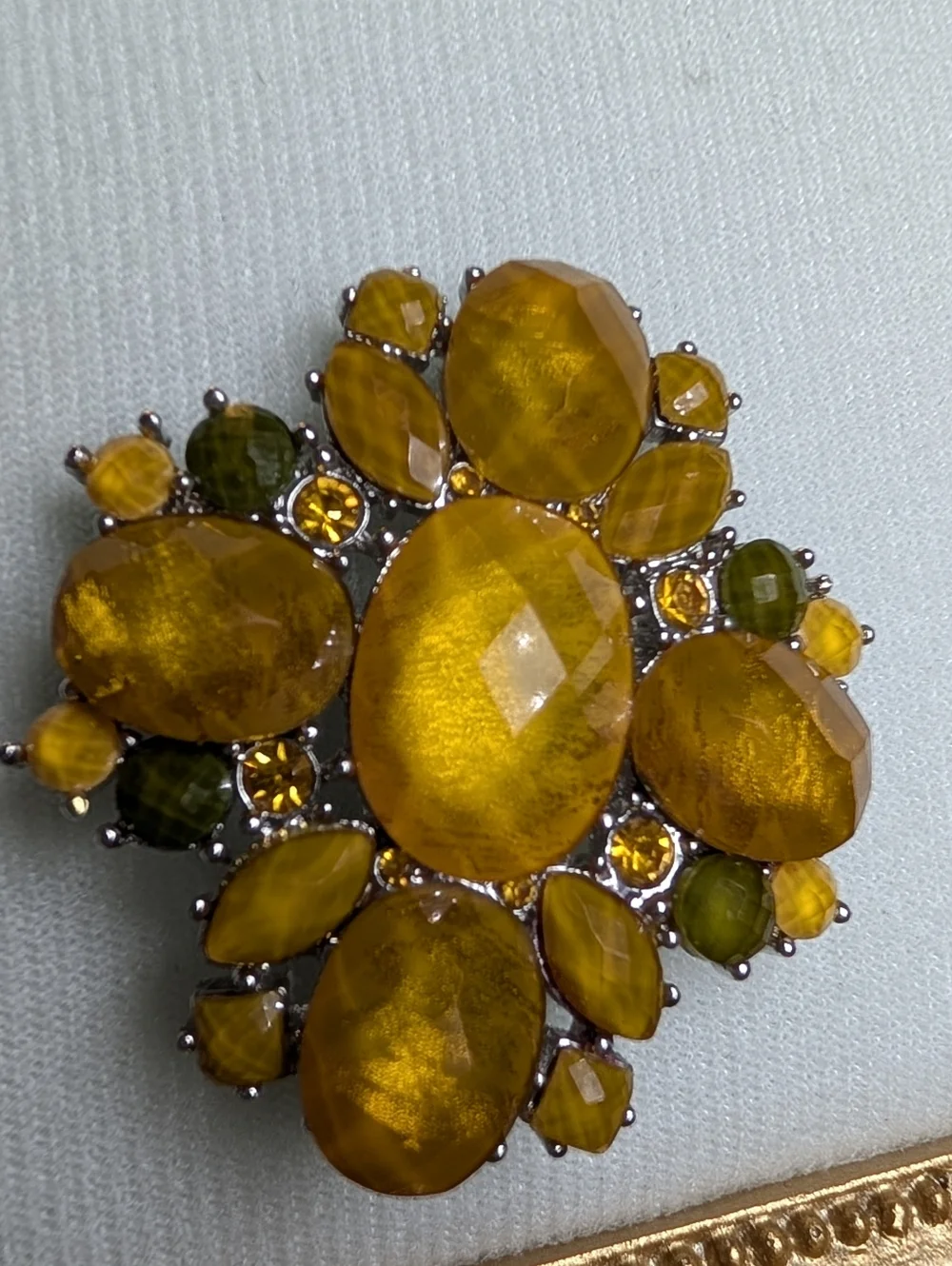 Amber Glass Statement Brooch Gold Tone Green Accent Rhinestone Pin Statement - Picture 4 of 7